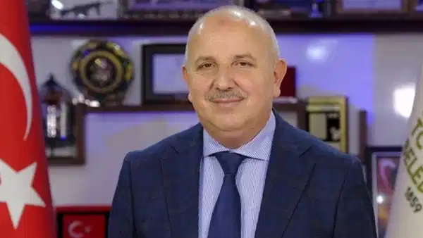 AK Partili başkan görevden uzaklaştırıldı