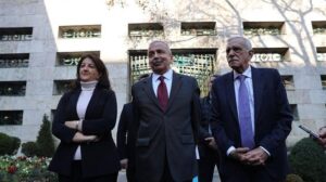 Kadrolu Direnişçiler - Serbestiyet