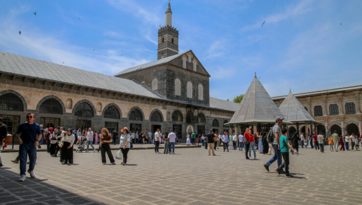 Diyarbakır ve Mardin'de bayram tatili yoğunluğu