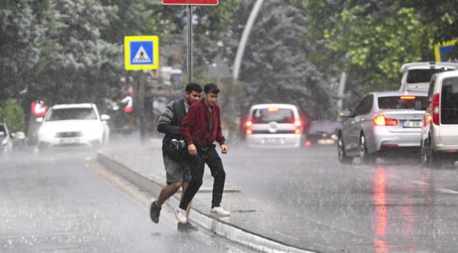 Ankara için gök gürültülü sağanak uyarısı