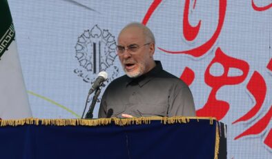 İran Meclis Başkanı: Belirlenen kırmızı çizgilerin ve İran halkının haklarını koruma konusunda karalıyız