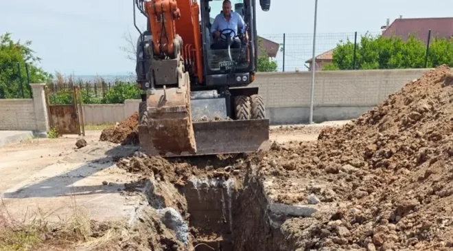 Diyarbakır’da 4 okulun kanalizasyon altyapısını yeniledi