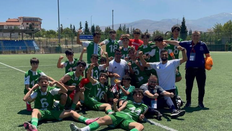 DSİ Spor U15 yarı final biletini kaptı