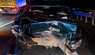 Kırıkkale'de duran otomobile çarpan araç hurdaya döndü: 6 yaralı