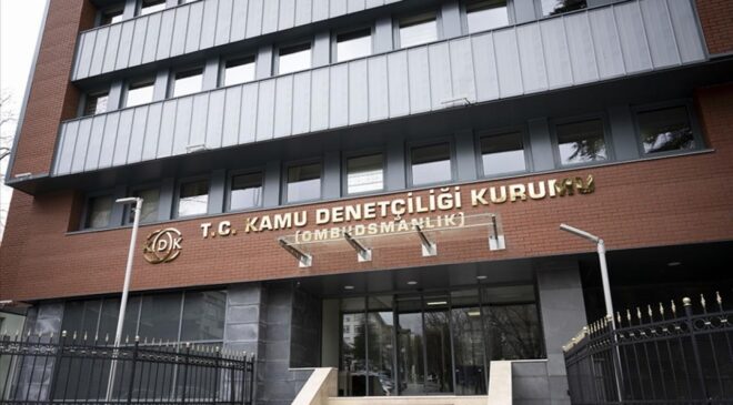 KDK: Mesai dışındaki eğitimler fazla çalışma sayılmalı