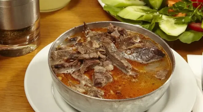 Diyarbakır’da paça ciğerle yarışıyor