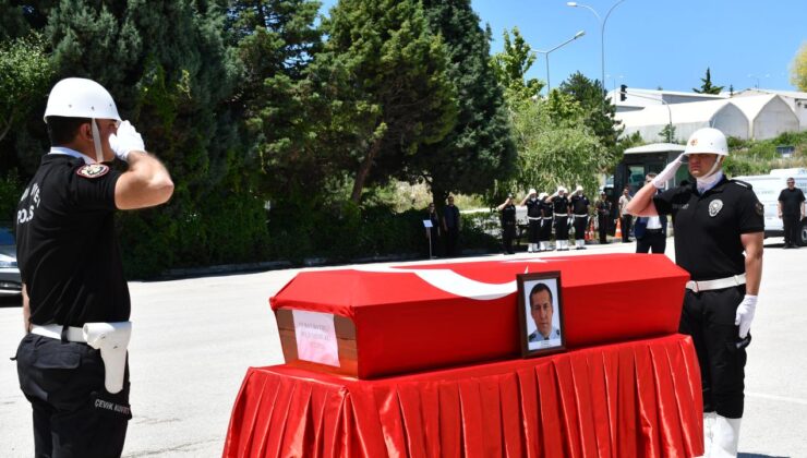 Görev başında kalp krizi geçiren polis memuru Kütahya’da son yolculuğuna uğurlandı
