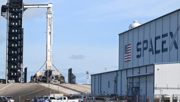 SpaceX’in hisseleri borsadaki ilk haftasında yüzde 37 yükseldi