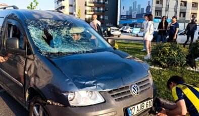 Tekirdağ’da hafif ticari araç elektrikli bisiklette çarptı