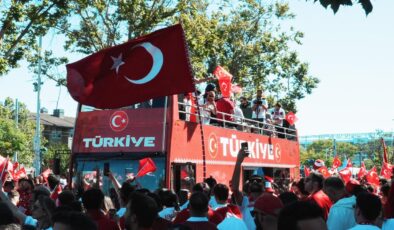 San Francisco’da Türk yürüyüşü yapıldı