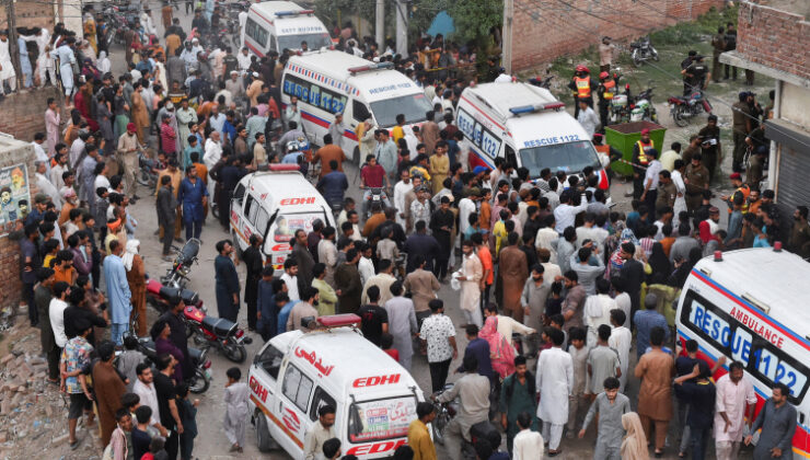 Pakistan’da etüt merkezinin çatısı çöktü: 14 öğrenci hayatını kaybetti