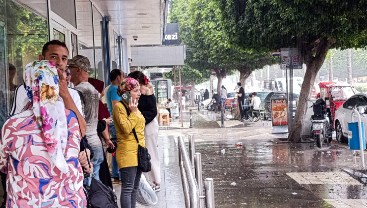 Adana’da temmuzda sağanak yağış