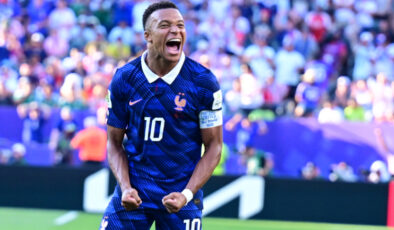 Fransa, Mbappe ile çeyrek finalde