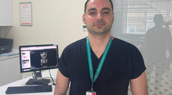 Zayıflamak isterken diş fırçasını yuttu