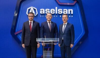 Polonya Cumhurbaşkanı Navrocki ASELSAN’ı ziyaret etti