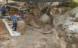 Bir Mağara, Kendi Geleceğimizin Habercisi Olan 400.000 Yıllık Neandertal Öncesi “Karmaşık Kültürü” Ortaya Çıkarıyor