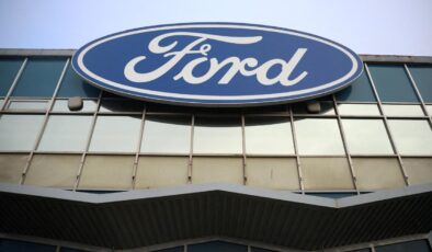 Ford yapay zekaya güvenip işten çıkardığı çalışanları geri aldı