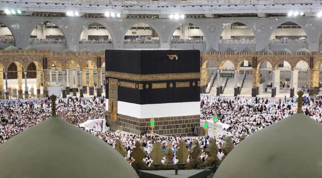 Suudi Arabistan, çok girişli umre vizesi şartlarını ve sağladığı kolaylıkları duyurdu