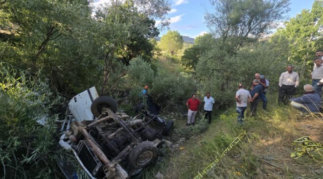Bingöl’de kamyonet uçuruma yuvarlandı: 3 ölü, 2 yaralı