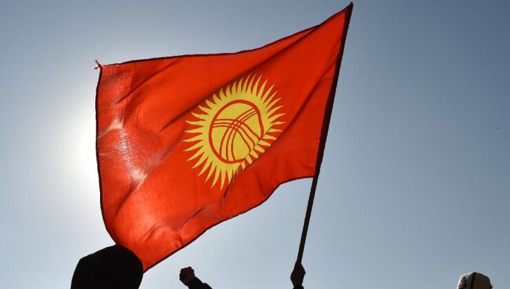 Kırgız alfabesindeki Rusça harflerin çıkarılması önerildi