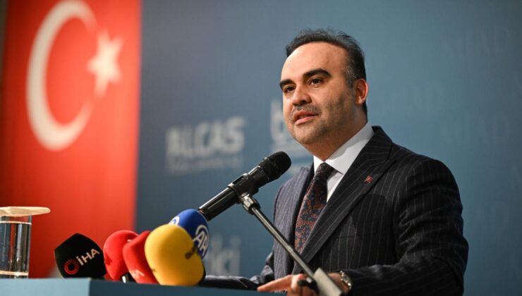 Bakan Kacır'dan Teknogirişim Rozetli girişimcilere kredi desteği müjdesi