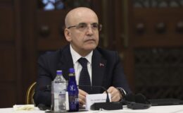 Bakan Şimşek: İç borç çevirme oranları öngörülerimizin altında seyrediyor