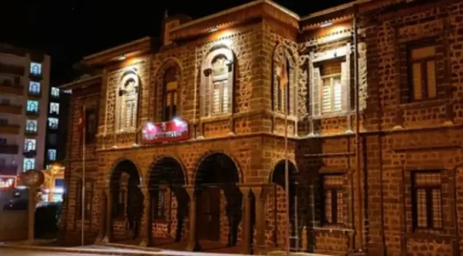 Siverek’te cinsel saldırı iddiasıyla 14 şüpheli tutuklandı