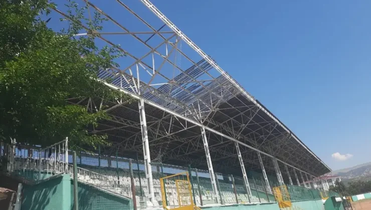 Bingöl'de yarım asırlık stadın yıkımı başladı