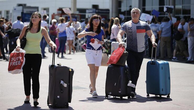 Rus turistlerin yaz rotası değişmedi: Türkiye zirvede