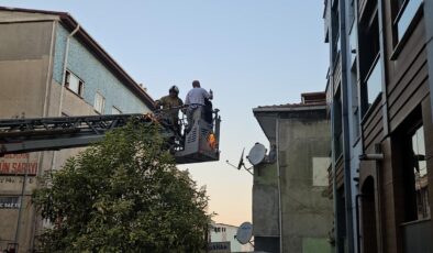 İstanbul'da 5 katlı binada çıkan yangın korkuttu