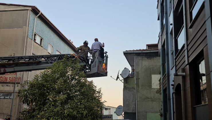 İstanbul'da 5 katlı binada çıkan yangın korkuttu