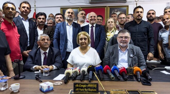 Menderes Belediyesi, AK Parti’ye geçti