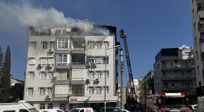 Antalya’da yangın: İki kişi son anda kurtarıldı