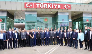 Bakan Bolat: Sarp Gümrük Kapısı, Asya ülkelerine açılan çok önemli bir geçiş koridoru