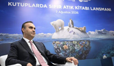 Bakan Kacır: Türk bilim insanları 10 Antarktika, 6 Arktik bilim seferi gerçekleştirdi