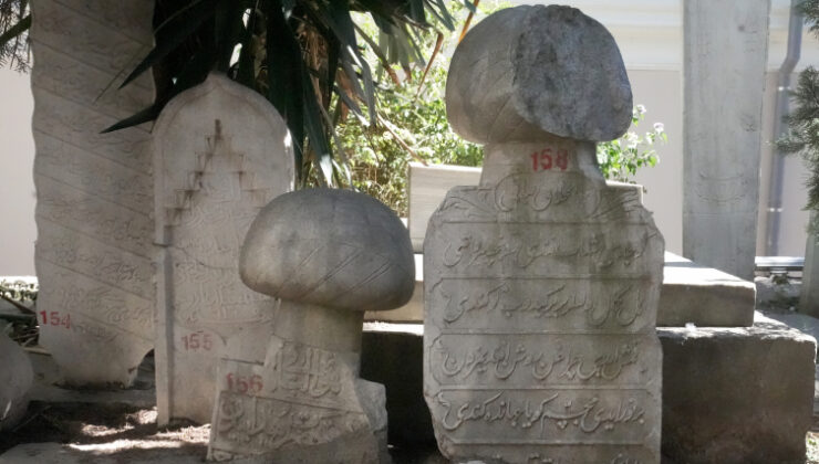 Mezar taşları kayıt altına alınıyor