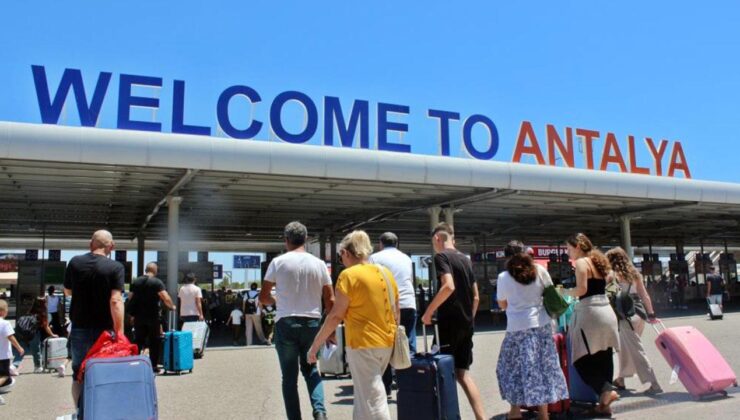 Antalya’ya 6,5 milyondan fazla yabancı turist geldi