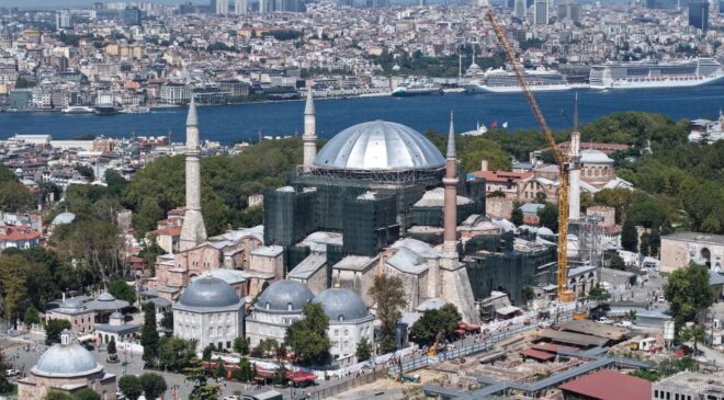 Bakan Ersoy: Fatih'in emanetini tarihinin en kapsamlı restorasyonuna aldık