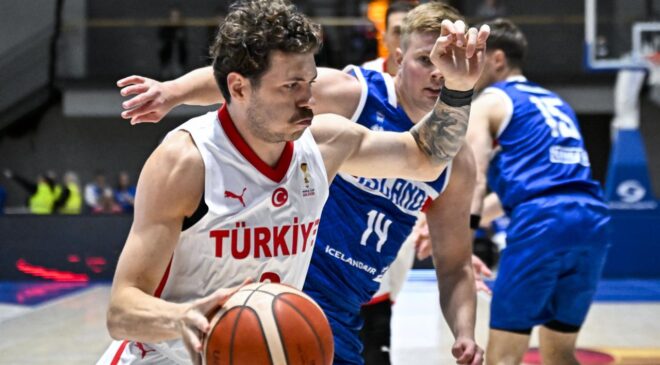 12 Dev Adam 8'de 8 ile Dünya Kupası'nda