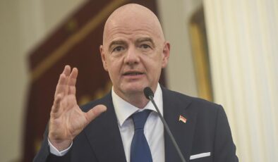 Trump, FIFA Başkanı Infantino’nun görevden alınmasının “korkunç bir hata” olacağını savundu