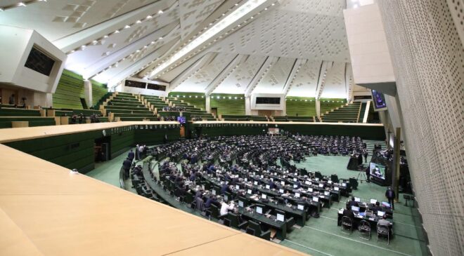 İran Meclisi'nden Hürmüz Boğazı'na ilişkin yasa hazırlığı