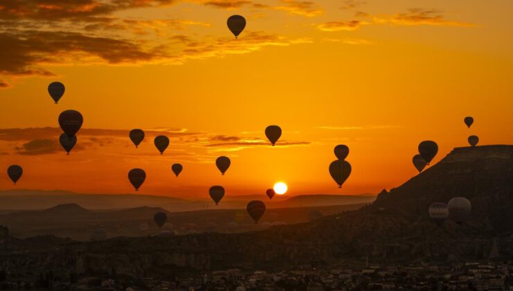 Kapadokya’da 6 ayda 250 bini aşkın turist balon turuna katıldı