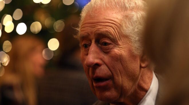 İngiltere’de bir radyo, yanlışlıkla Kral Charles’ın öldüğünü duyurdu