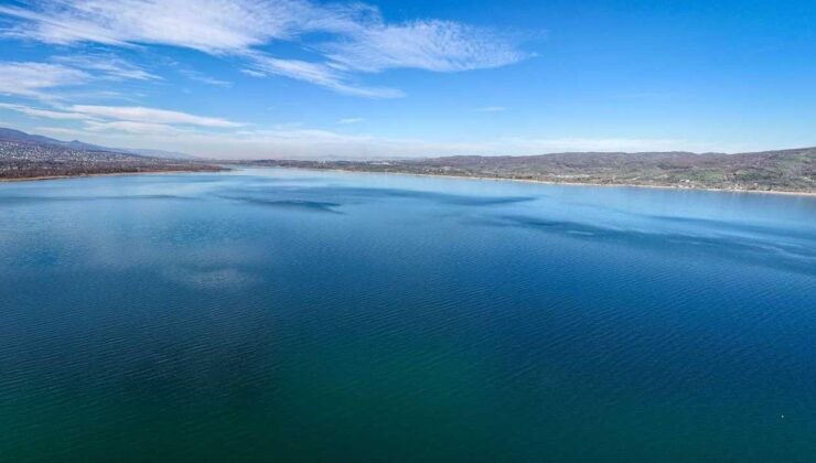 Sapanca’da su seviyesi geçen yılın 11 santimetre üzerine çıktı
