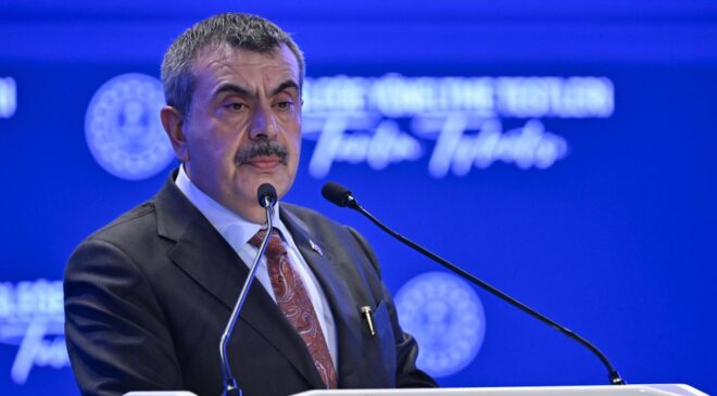 Bakan Tekin: Çocuklarımızı, bu ülkenin birliğine sahip çıkacak şekilde yetiştirmekle mükellefiz