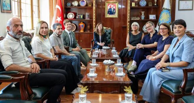 Diyarbakır’da bir ilk: Başsavcıvekili belediyeyi ziyaret etti