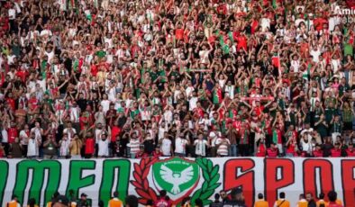 İngiliz siyasetçilere Amedspor forması sürprizi