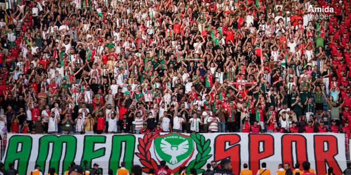 İngiliz siyasetçilere Amedspor forması sürprizi