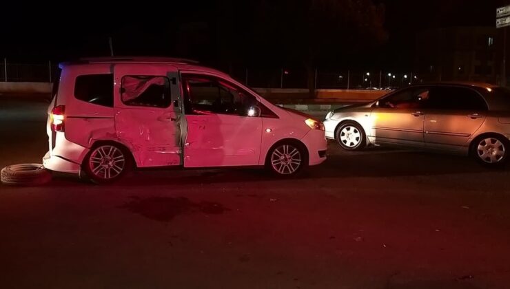 Ceyhan’da Trafik Kazası: 2 Yaralı