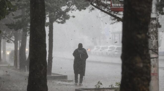 Meteorolojiden gök gürültülü sağanak uyarısı